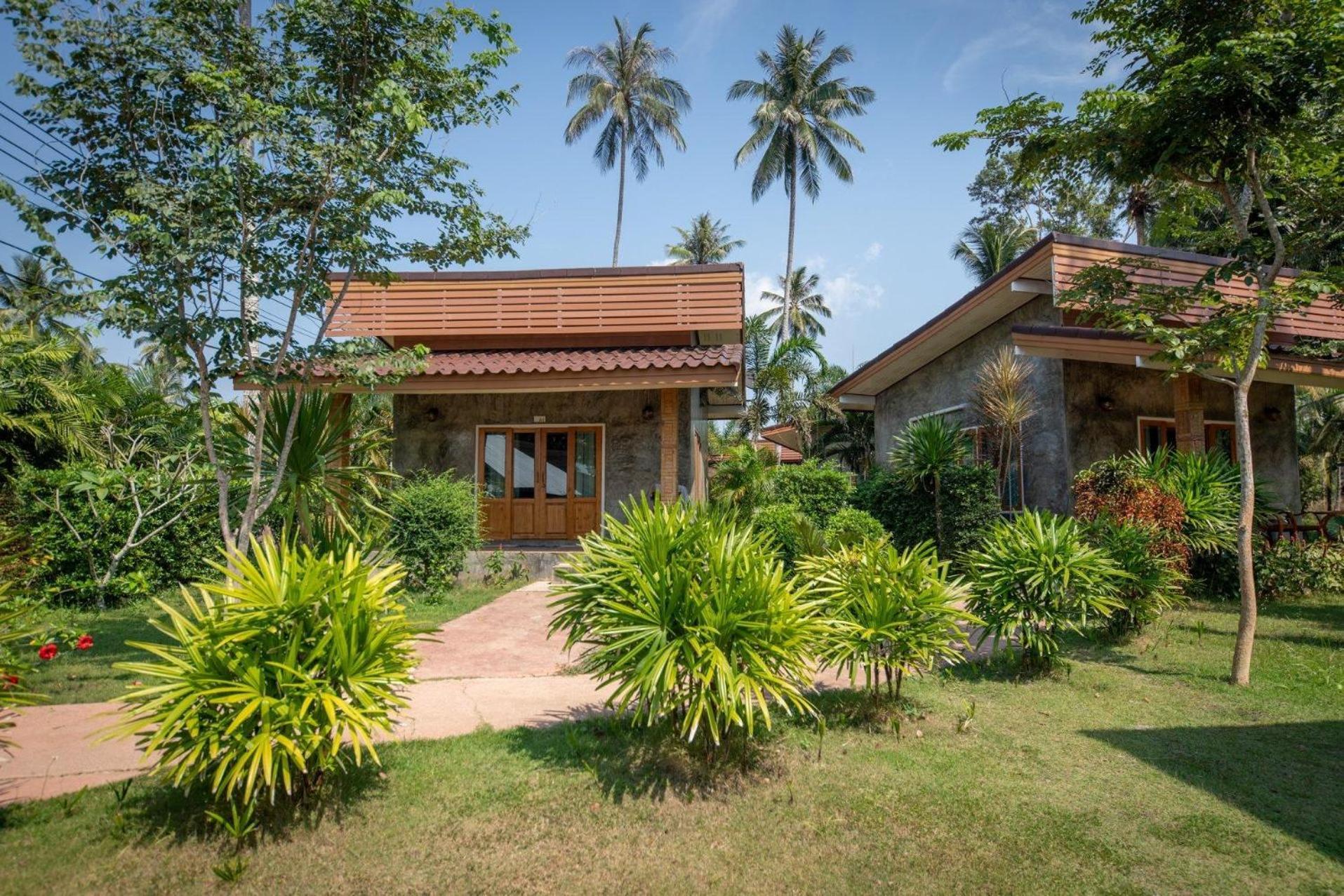 Seafar Resort Ko Kut Exterior photo